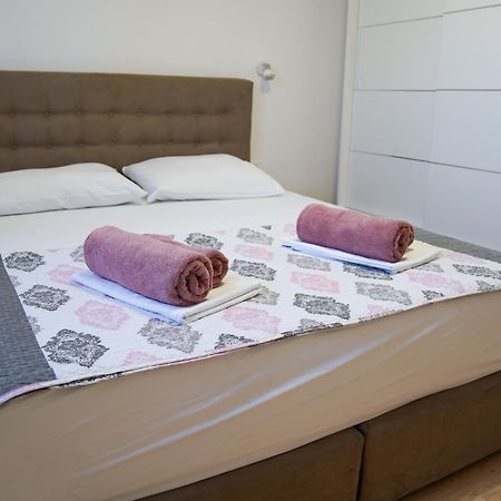 Appartamento Apartman Lana Omišalj Esterno foto