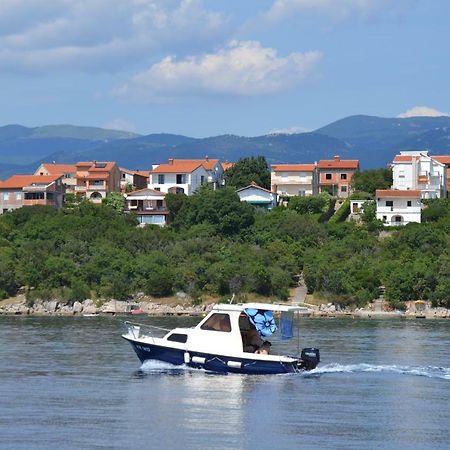 Appartamento Apartman Lana Omišalj Esterno foto