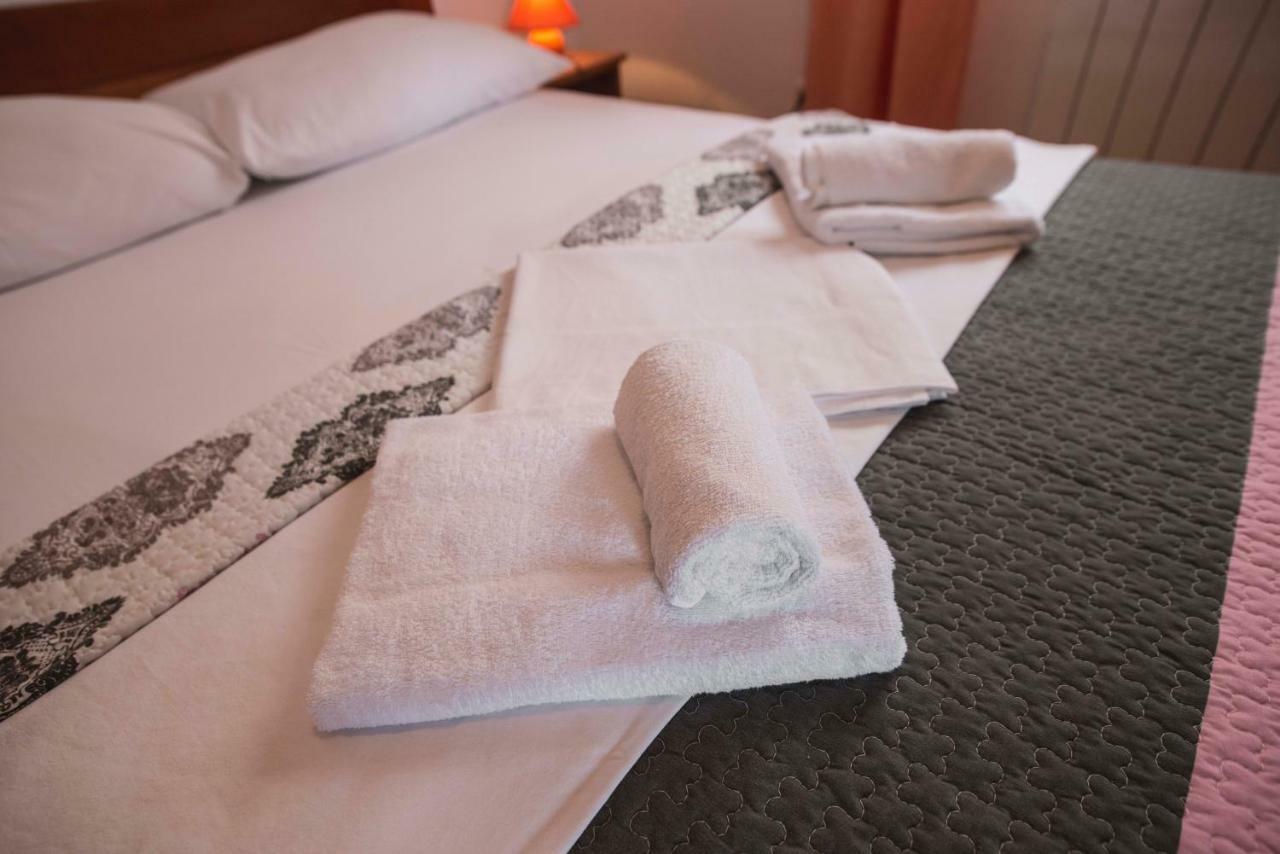 Appartamento Apartman Lana Omišalj Esterno foto