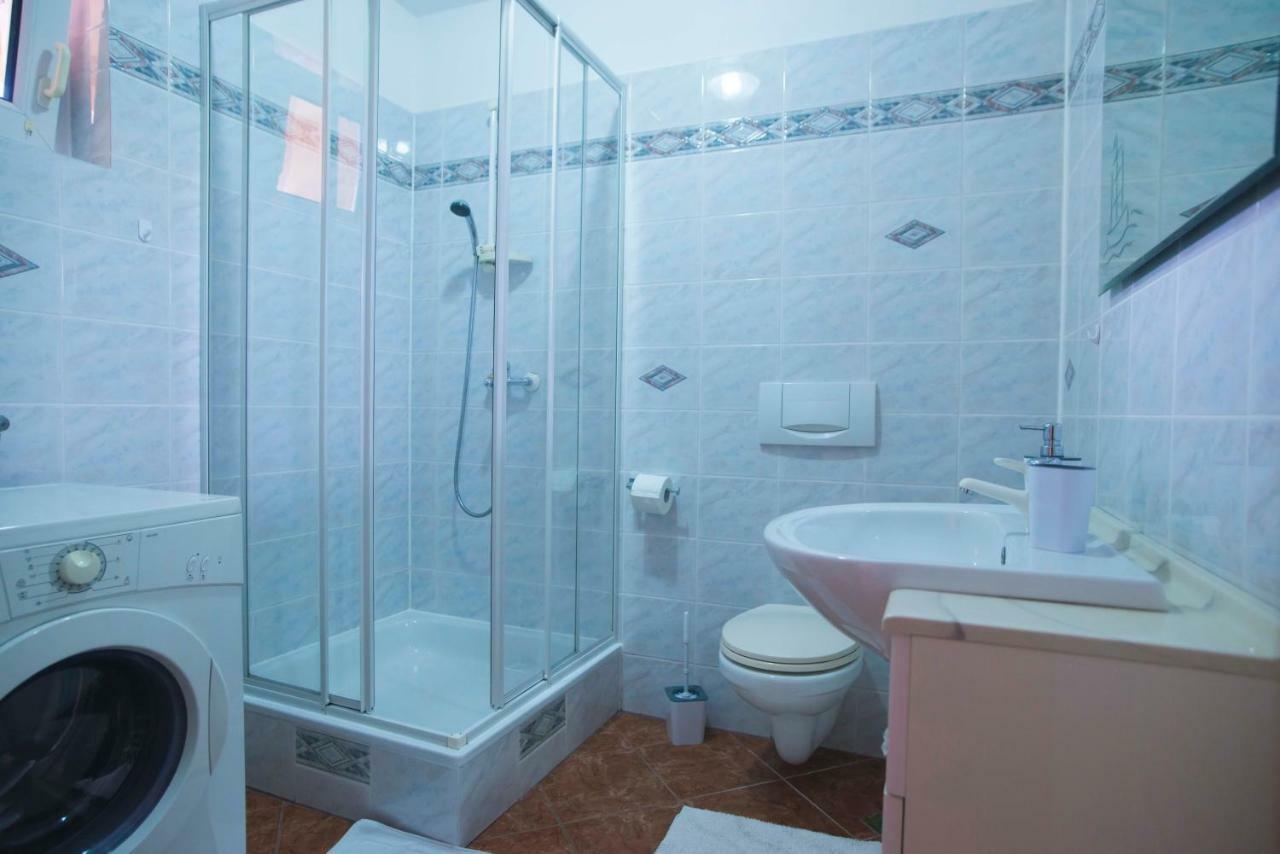 Appartamento Apartman Lana Omišalj Esterno foto
